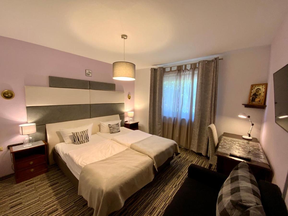Hotel Attache Raunheim Εξωτερικό φωτογραφία