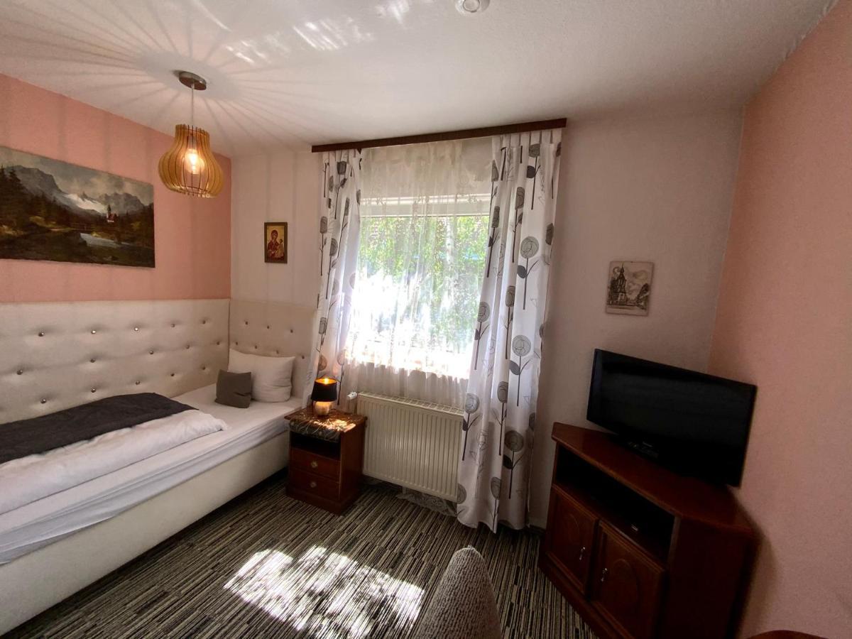 Hotel Attache Raunheim Εξωτερικό φωτογραφία