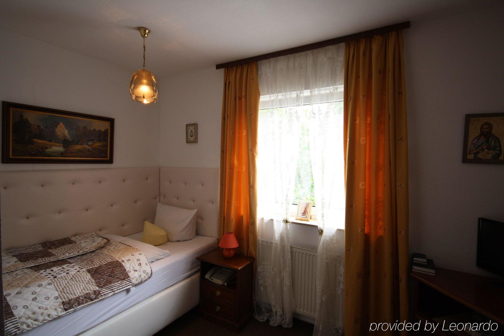 Hotel Attache Raunheim Εξωτερικό φωτογραφία