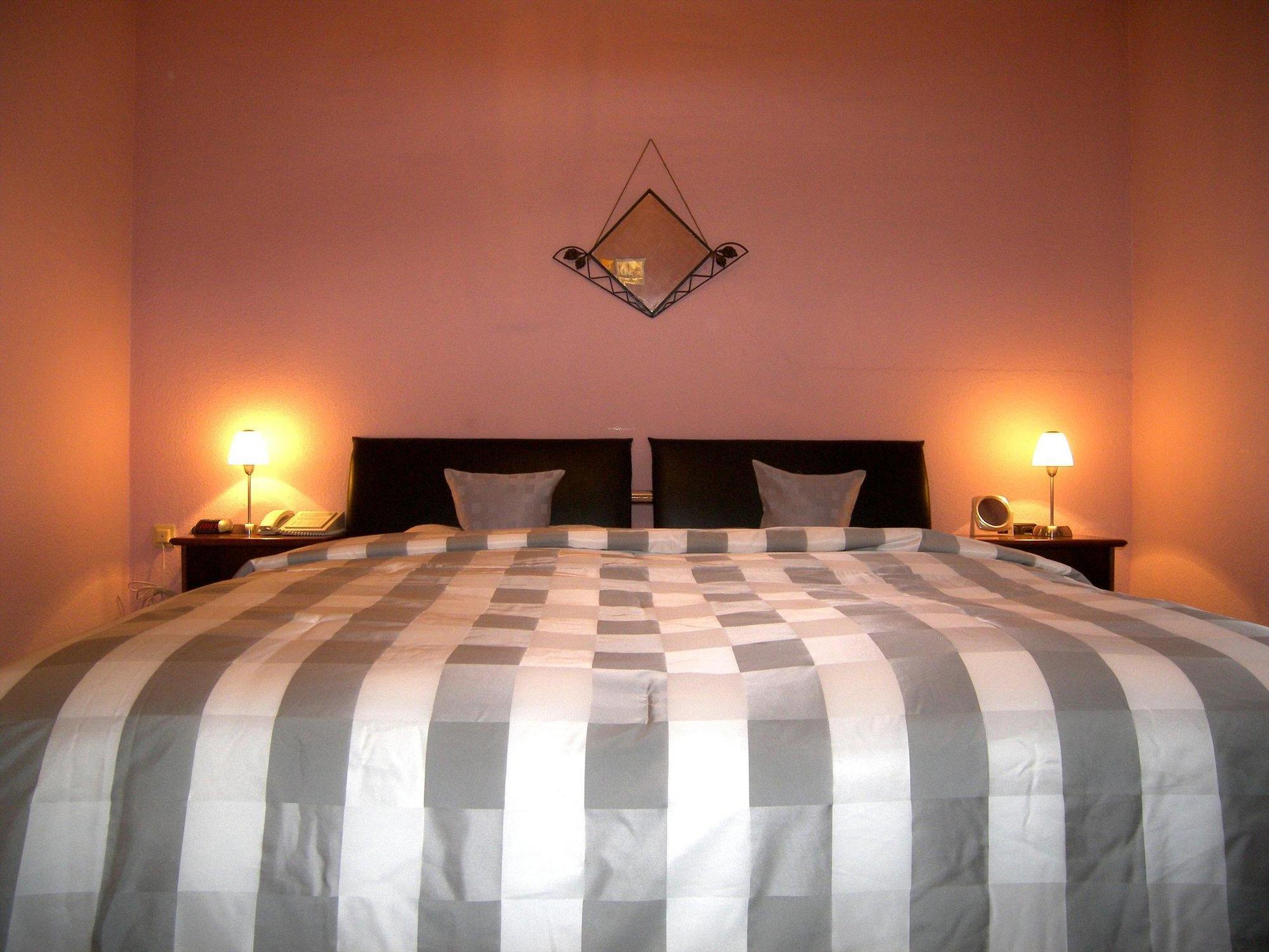 Hotel Attache Raunheim Εξωτερικό φωτογραφία