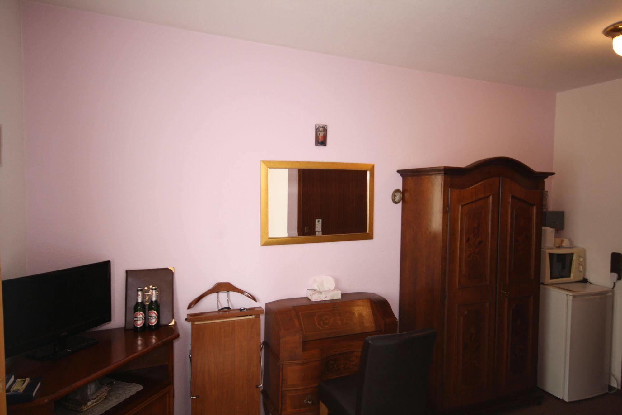 Hotel Attache Raunheim Εξωτερικό φωτογραφία
