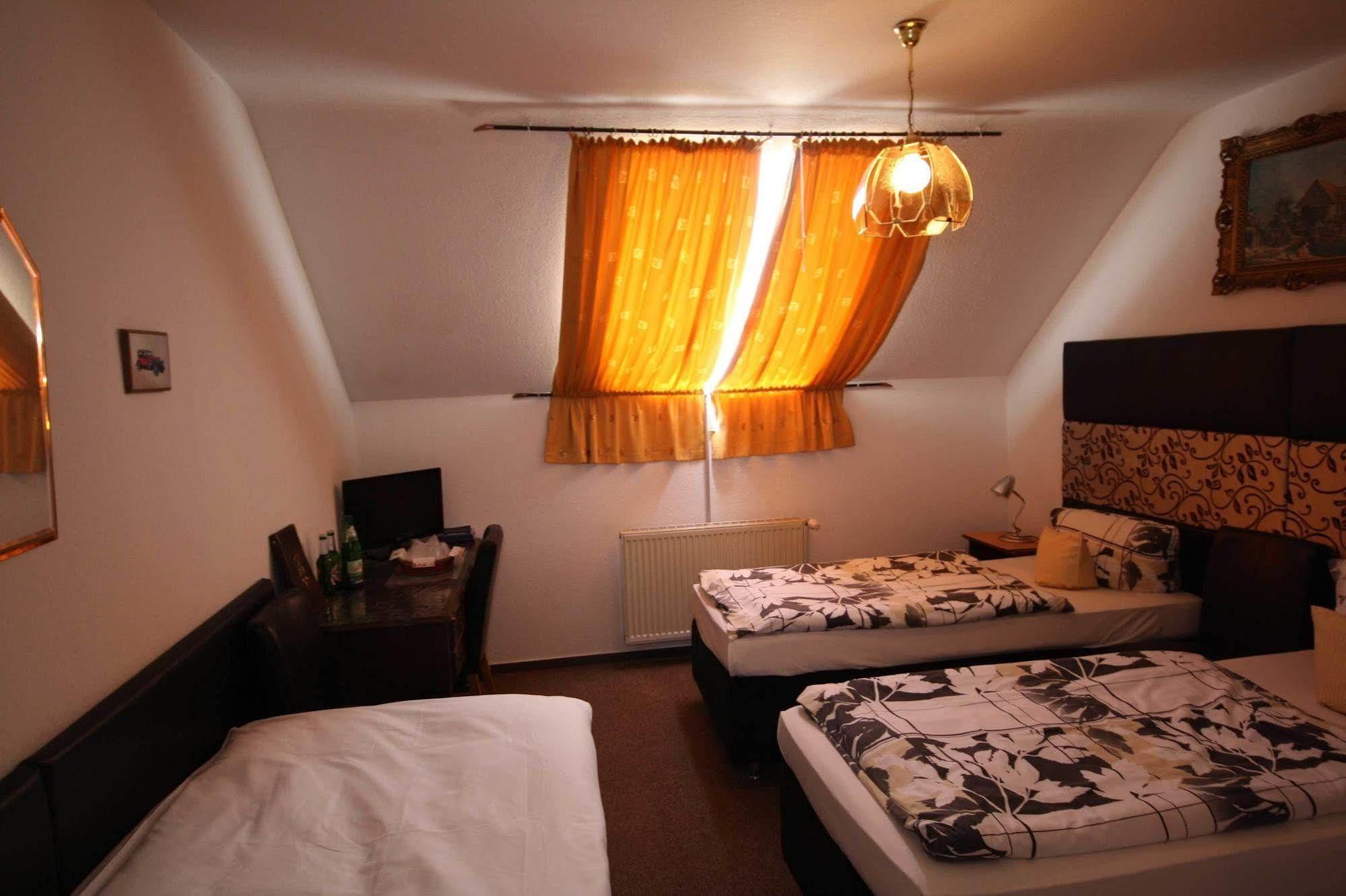 Hotel Attache Raunheim Εξωτερικό φωτογραφία