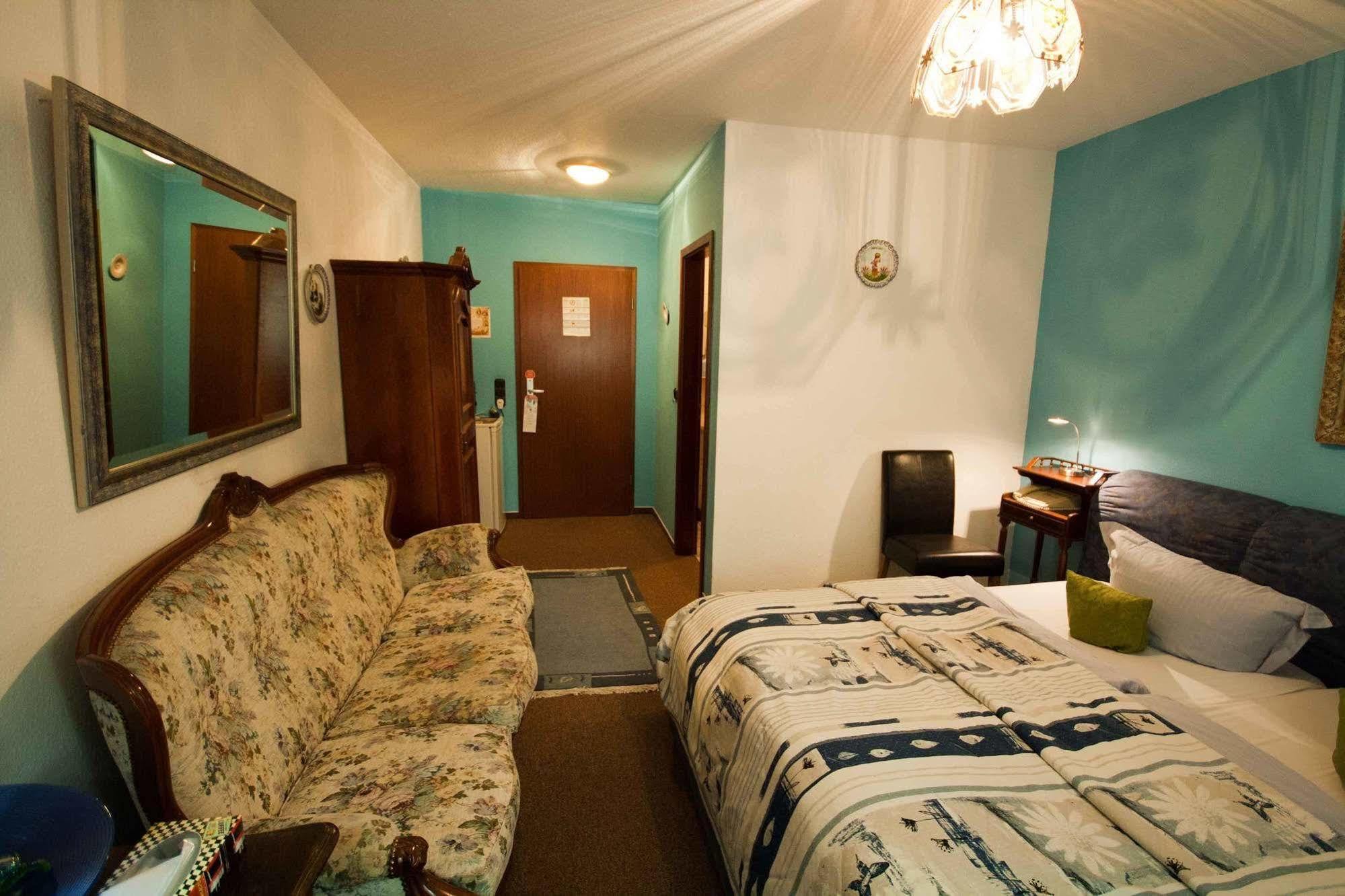Hotel Attache Raunheim Εξωτερικό φωτογραφία
