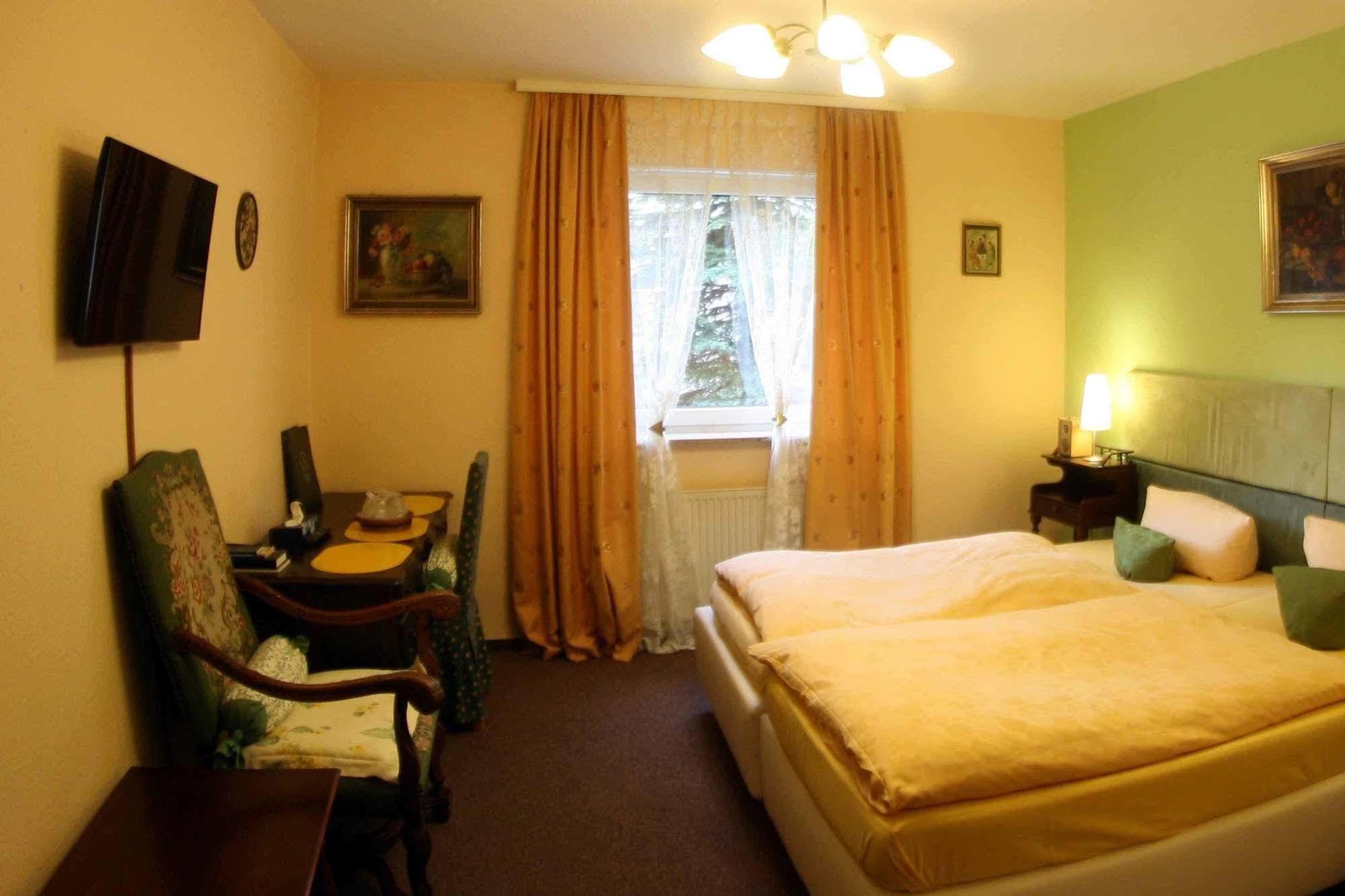 Hotel Attache Raunheim Εξωτερικό φωτογραφία