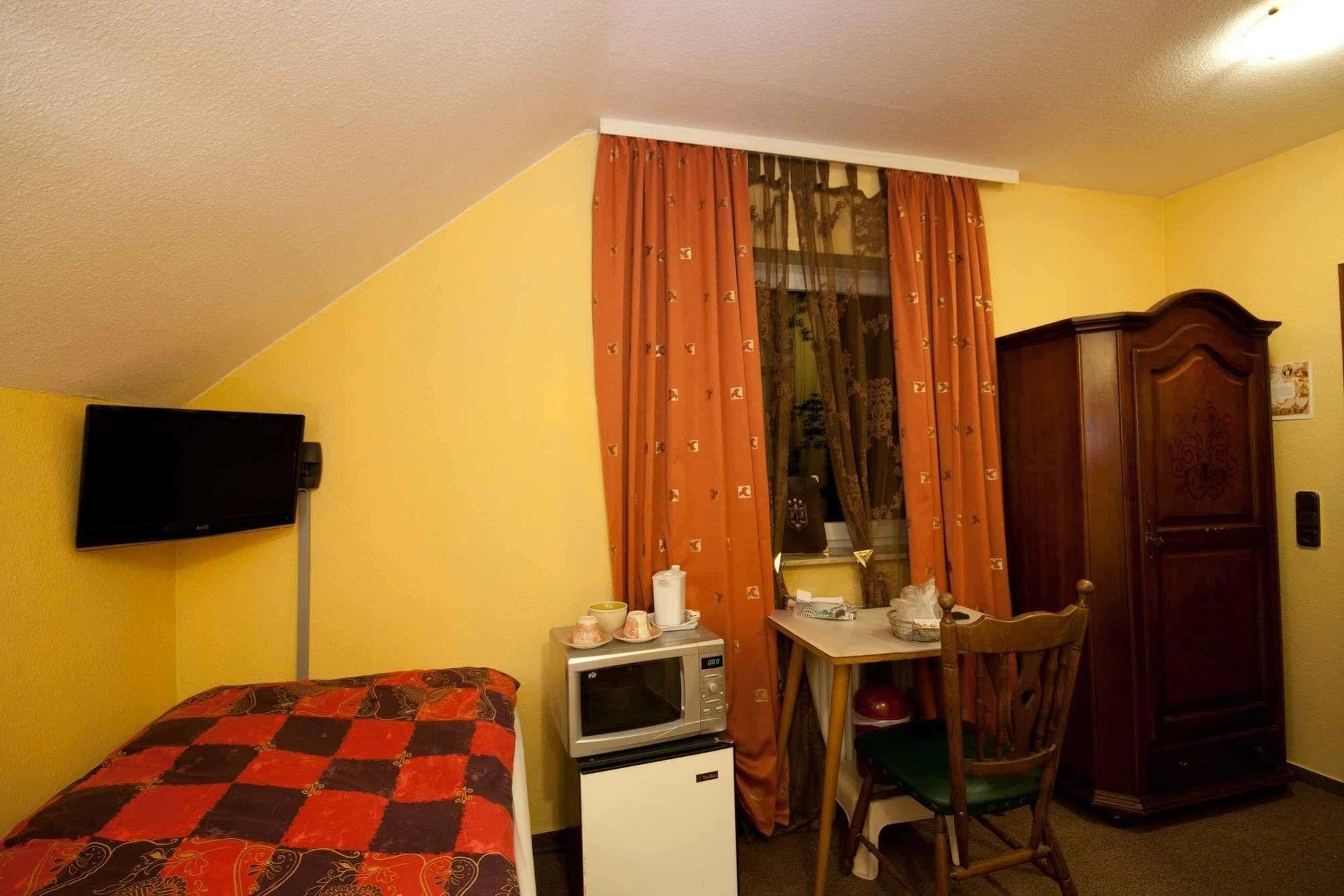 Hotel Attache Raunheim Εξωτερικό φωτογραφία