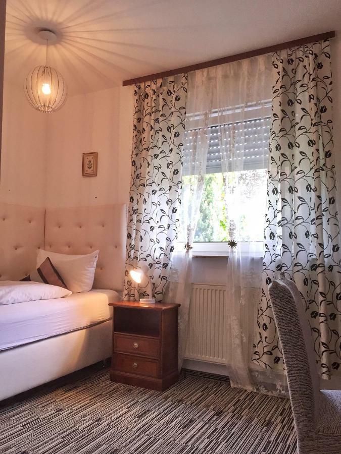 Hotel Attache Raunheim Εξωτερικό φωτογραφία